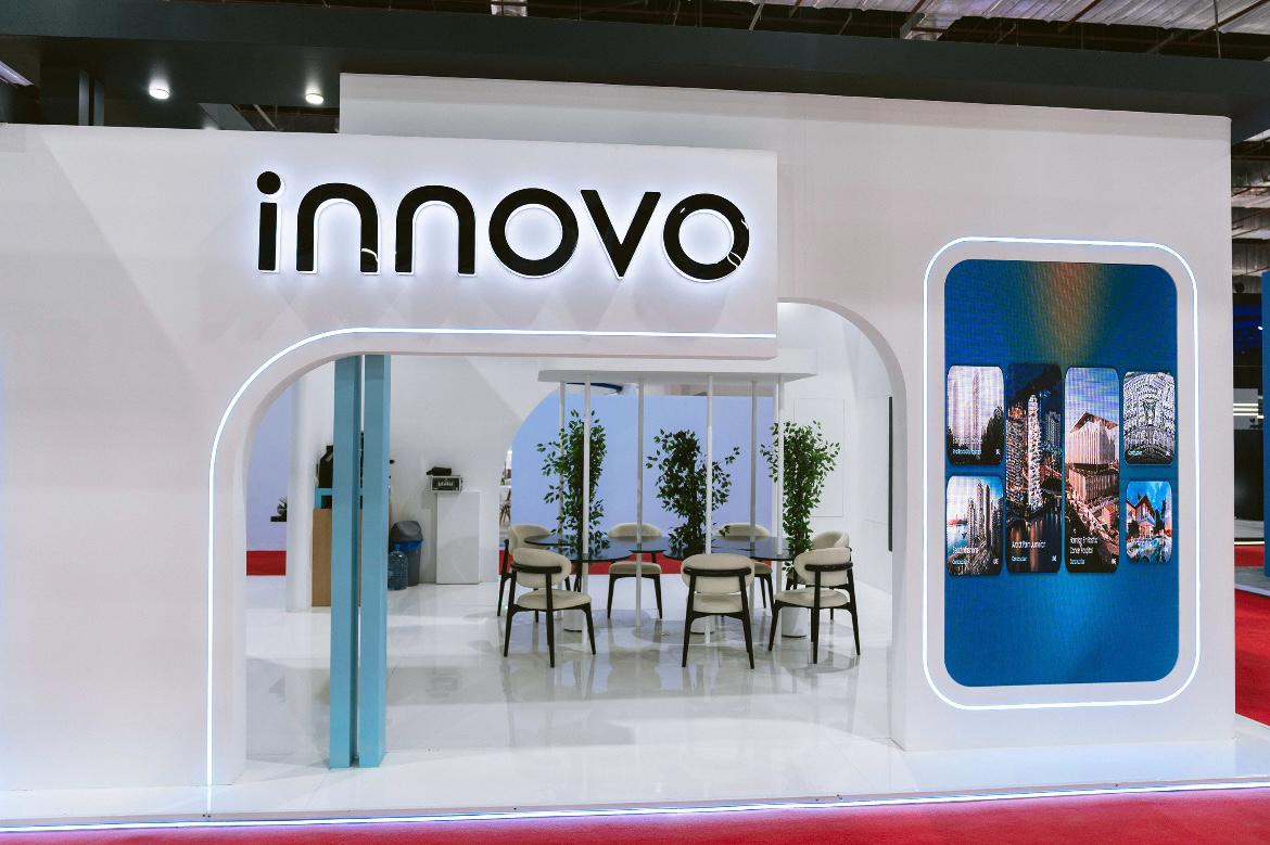 Minimal white booth interior by Perfect Booth